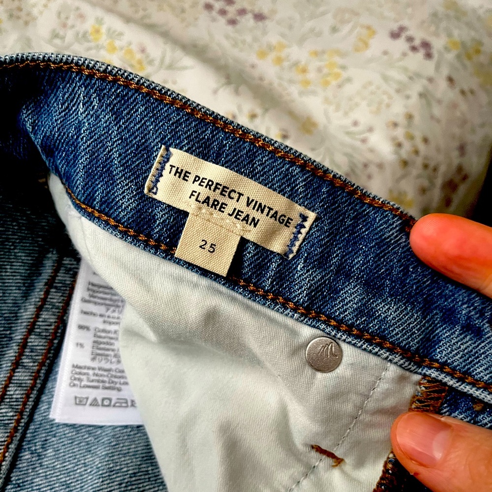 Madewell The Perfect Vintage Flare Jean in Pointview Wash